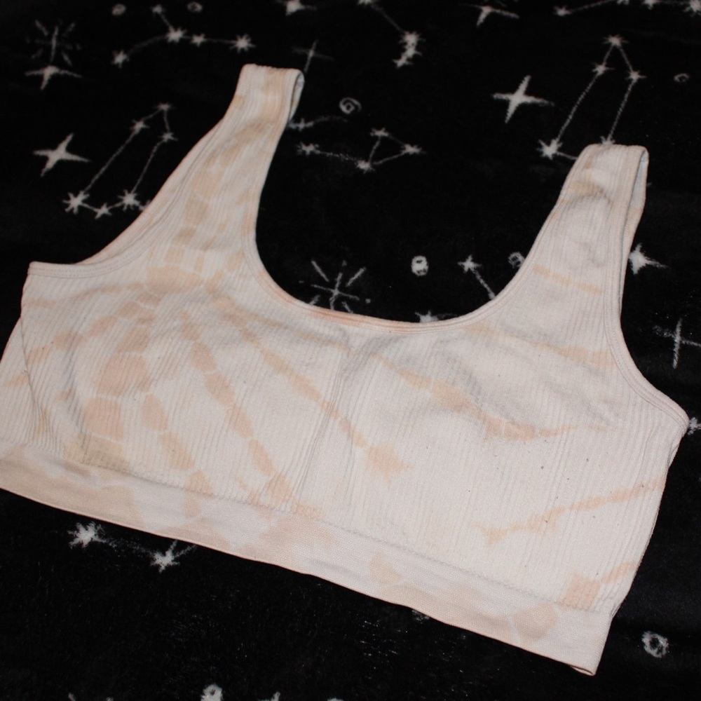 Sports bra